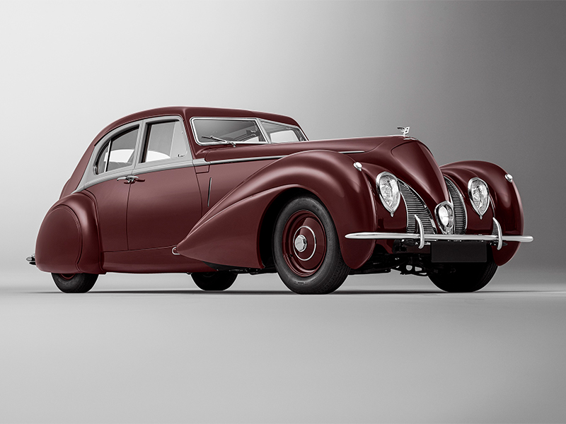 إحياء سيارة  BENTLEY CORNICHE الأسطورية من جديد
